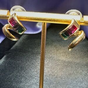 Vintage Roman gold tone Rhinestone swirl earrings